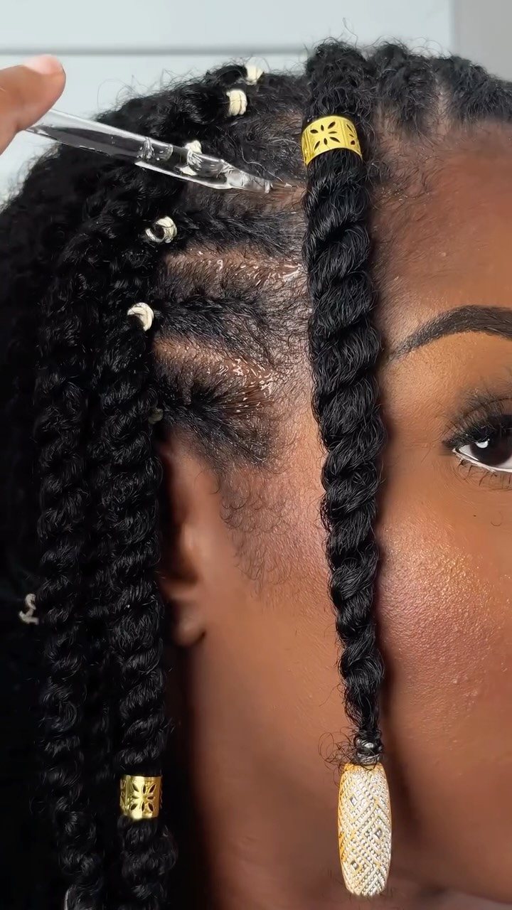 Instagram post by @_harrisjanae_ for Aunt Jackie's Curls & Coils. Caption reads: Heyyy Aunties! 👋🏾 National Aunt & Uncle’s Day is....