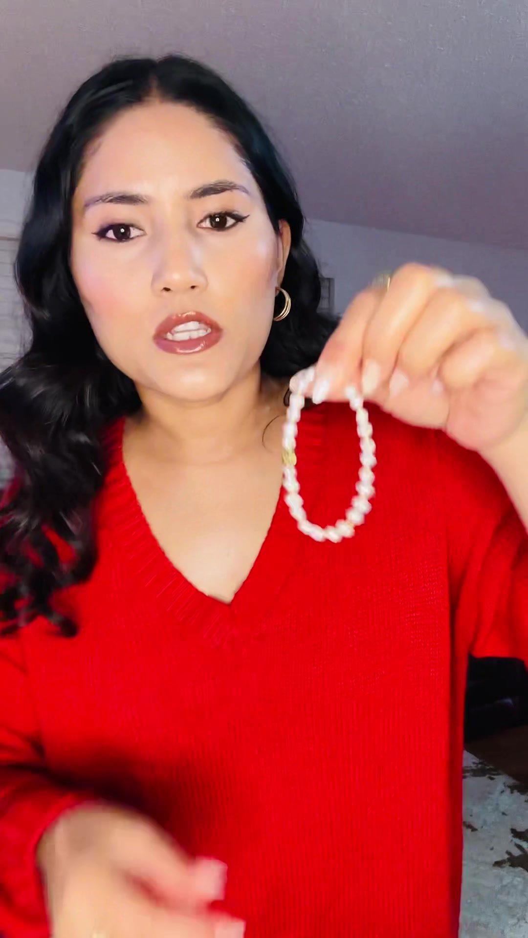 TikTok post by @bunu___4 for Little Words Project. Caption reads: [...] #bracelet #womenjewelry @Little Words....