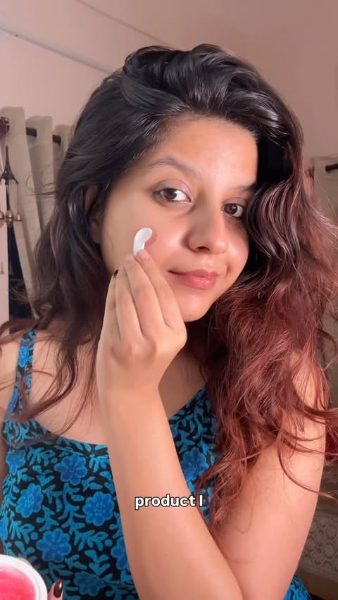 Instagram post by @rupshaaa_____ for The Hype. Caption reads: [...] at home ✨ . . . . . . #ad #numour #thehype....