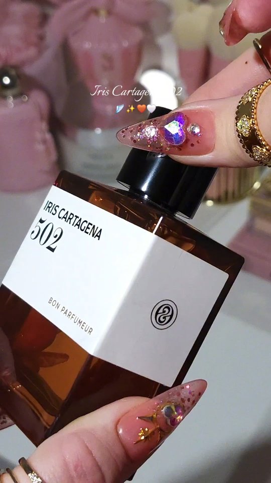 Instagram post by @selfcarebae077 for Bon Parfumeur. Caption reads: ✨️🤎 Iris Cartagena by @bonparfumeur 🤎✨️

This....