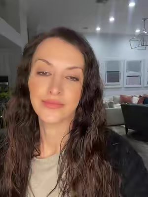 TikTok post by @lindasscentsandstories for French Pharmacy. Caption reads: [...] #skintok#skin #retinalserum @FrenchPharmacy.