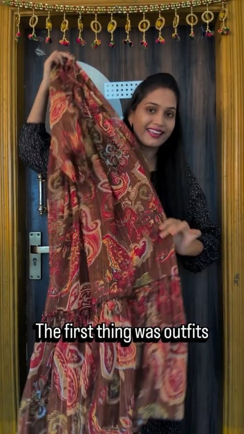 Instagram post by @sasi_dandu__ for Herbal Essences. Caption reads: Comment down for link @herbalessencesindia . . . .....