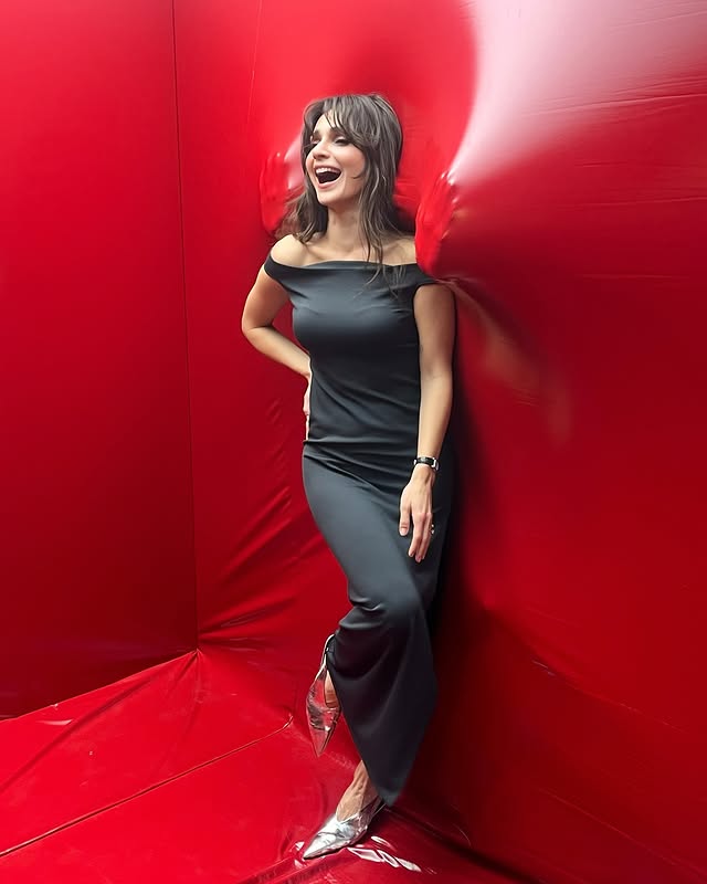 Instagram post by @mericaral for Esquire. Caption reads: ✨🌹roses are red, violets are blue. 
love my new....