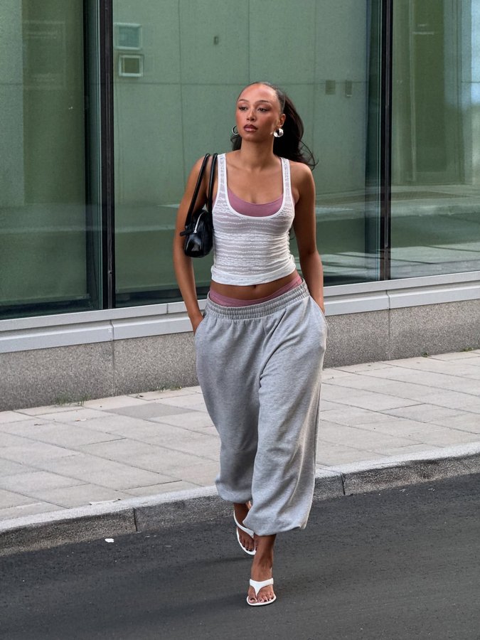 Instagram post by @davinafellgard for sloggi. Caption reads: Annonce @sloggi - Day to night comfort in my Free....