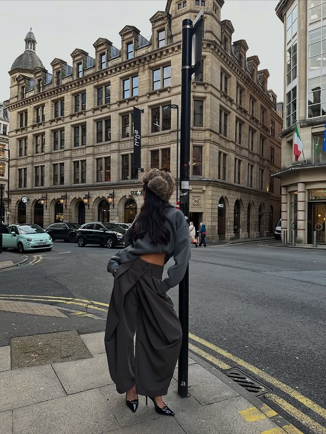 Instagram post by @emylieomalley for BERSHKA. Caption reads: Staying cosy with @bershka #bershkastyle [...].