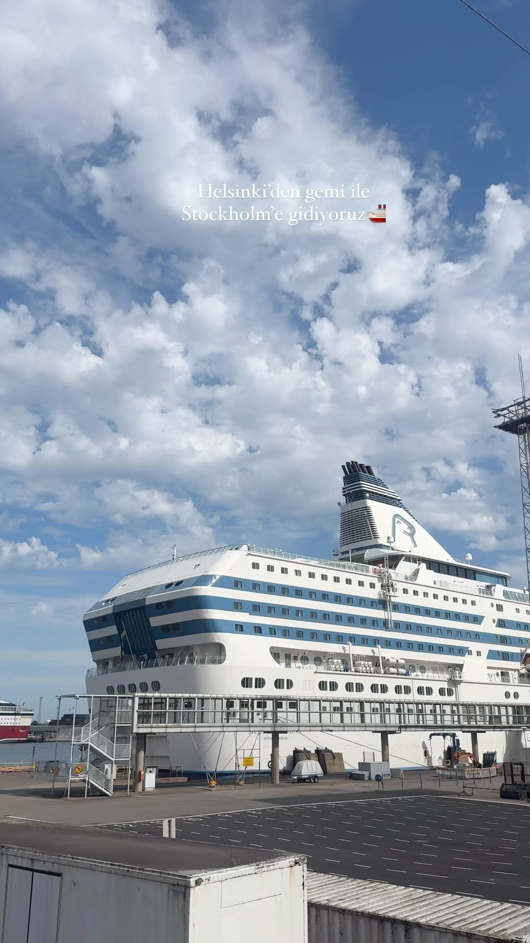 Instagram post by @orasiseninburasibenim for GetYourGuide. Caption reads: Helsinki’den saat 17.00’de kalkan gemimiz, sabah....