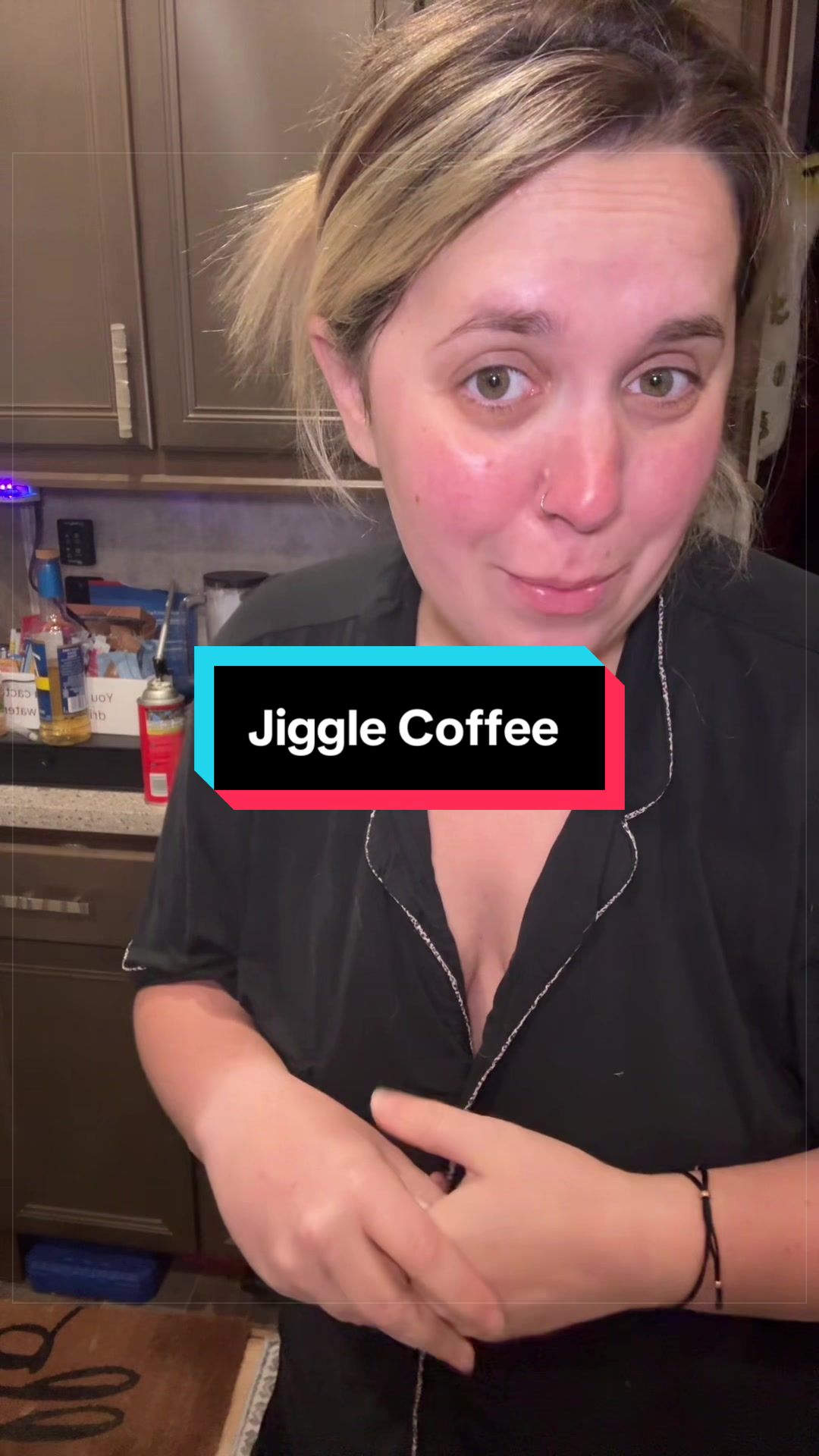 TikTok post by @kaoskandiss for Jiggle Coffee. Caption reads: [...] #healthylifestyle #morningroutine @Jiggle....