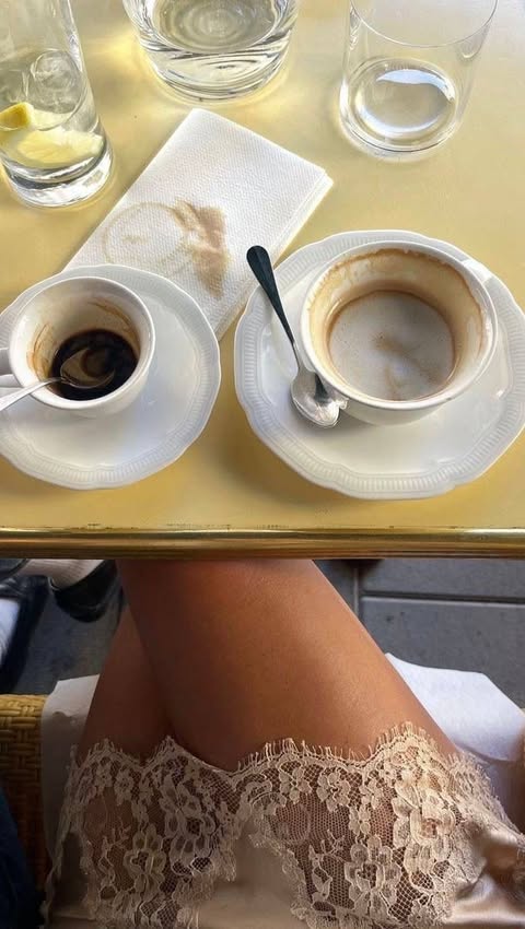 Instagram post by @claudaviess for Silbon. Caption reads: @silbonmoda Como son las chaquetas ! Amo #publi.