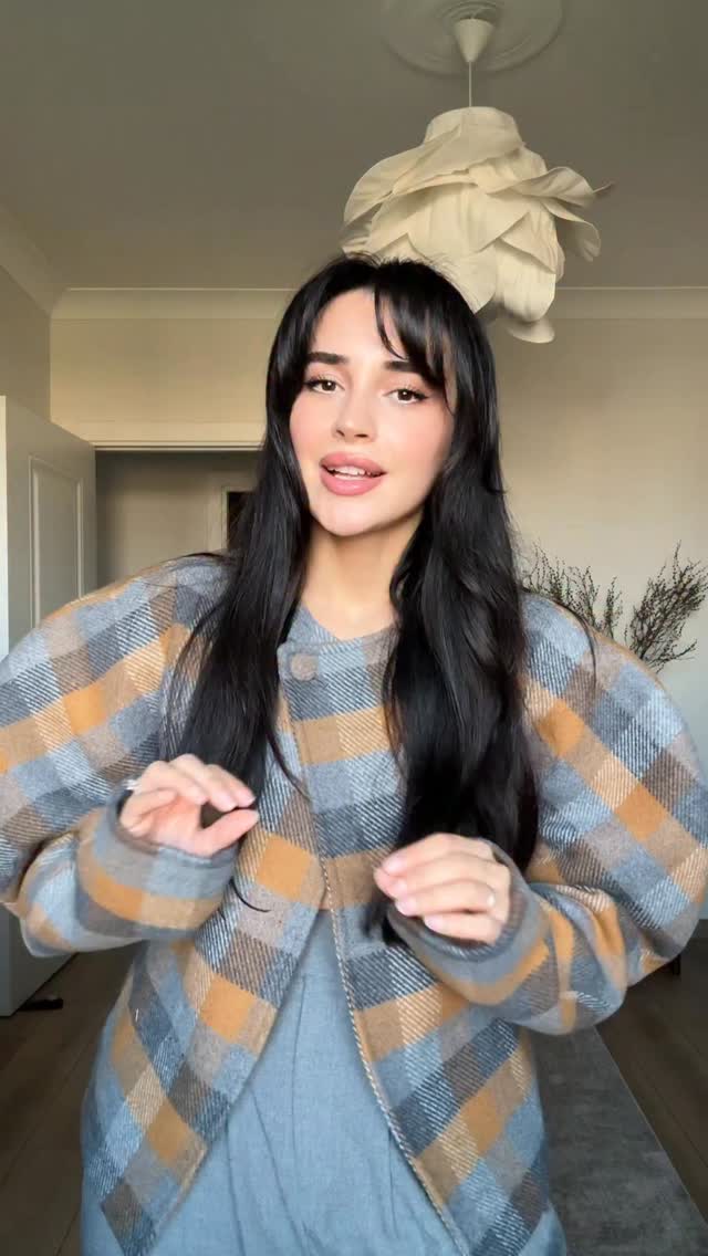 Instagram post by @busracitaak for SUUD COLLECTION. Caption reads: Heyyy 🩶 #reklam.