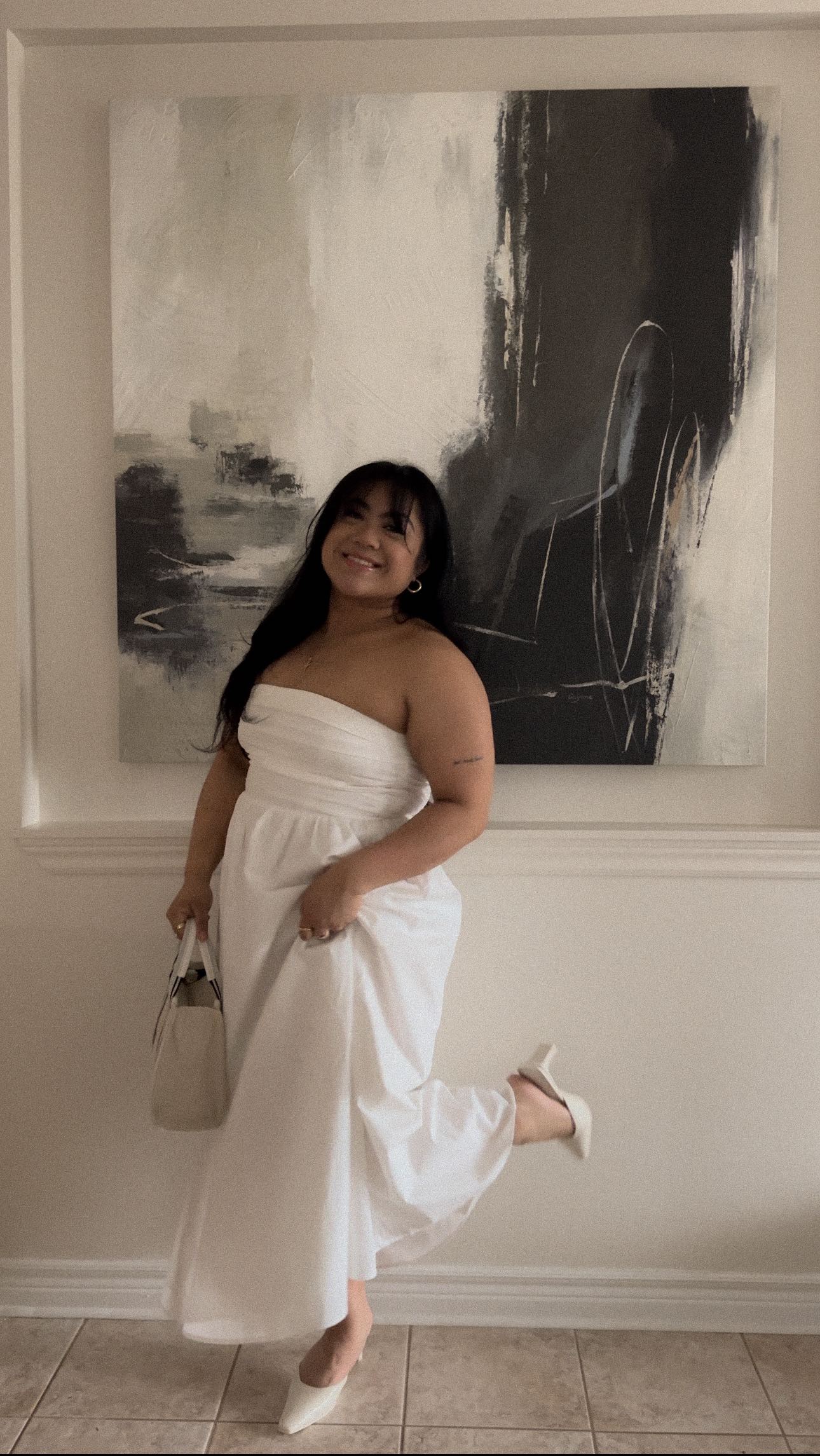 Instagram post by @kayylaperez for callitspring. Caption reads: [...] it now, using my new @callitspring purse &....