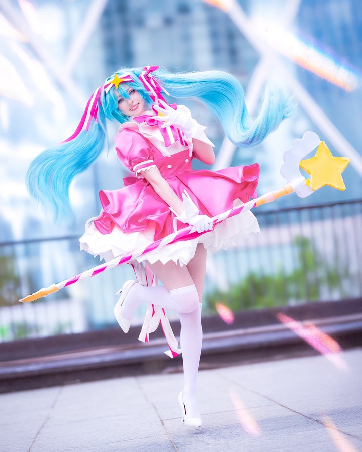 Instagram post by @colourete for RoleCosplay. Caption reads: [...] love this miku omg, big thanks for....