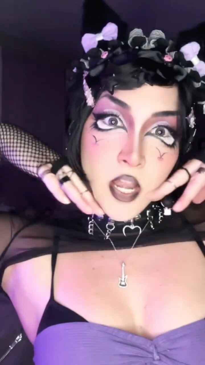 Instagram post by @cosplayinaja for Candylens. Caption reads: [...] try my hand at gyaru makeup, so when....