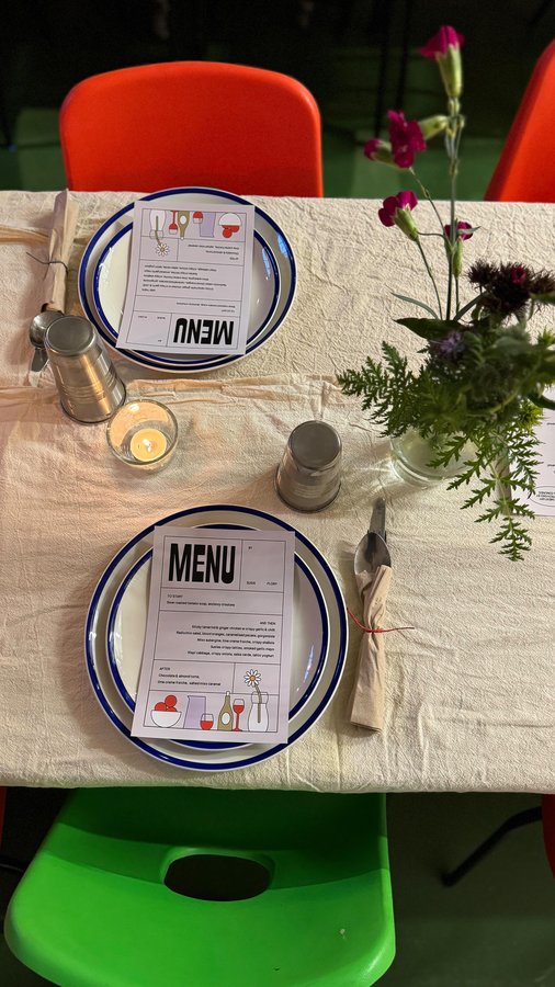 Instagram post by @rosieviva for DASH Water. Caption reads: Last night’s @_vivafever_ event with @susieflory....