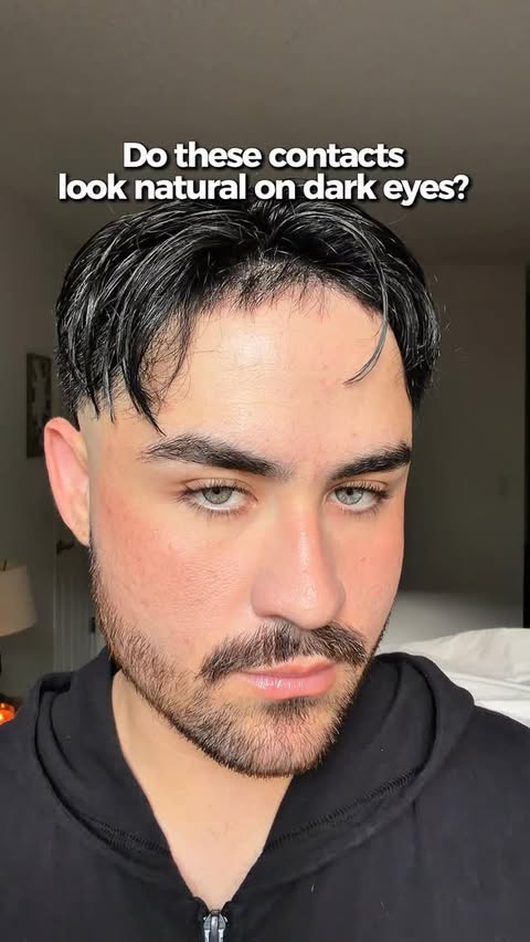 Instagram post by @robertt212 for Myeyebb. Caption reads: [...] Loving these color contacts from....