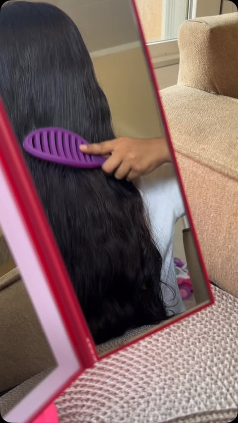 Instagram post by @mmm_1405 for Wet Brush. Caption reads: [...] This is not my first time using a Wet Brush,....