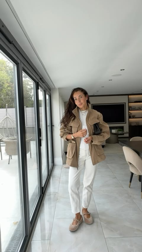 Instagram post by @chloe_lauren_xx for UGG. Caption reads: [...] for the links to be sent to you xxx ad....