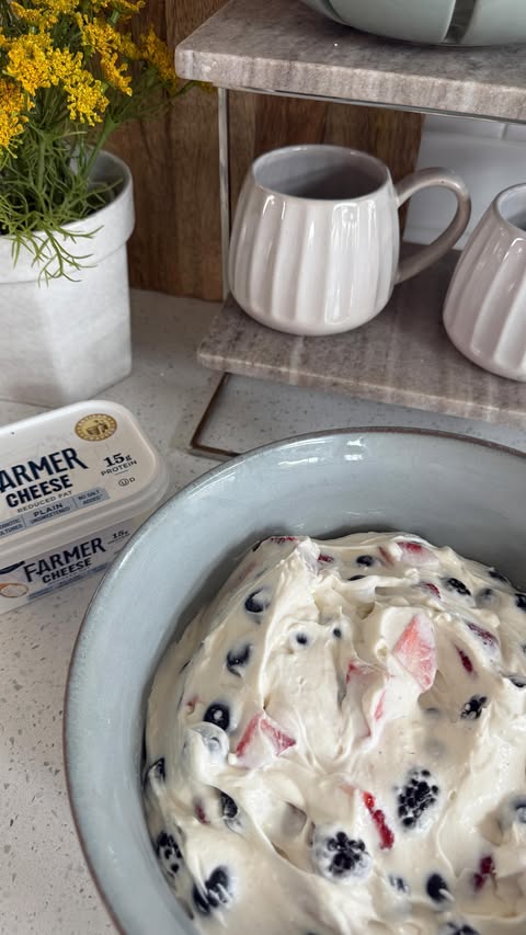 Instagram post by @aliciamarieluchini for Lifeway Foods. Caption reads: Summer berry cheesecake fruit salad - is an easy....