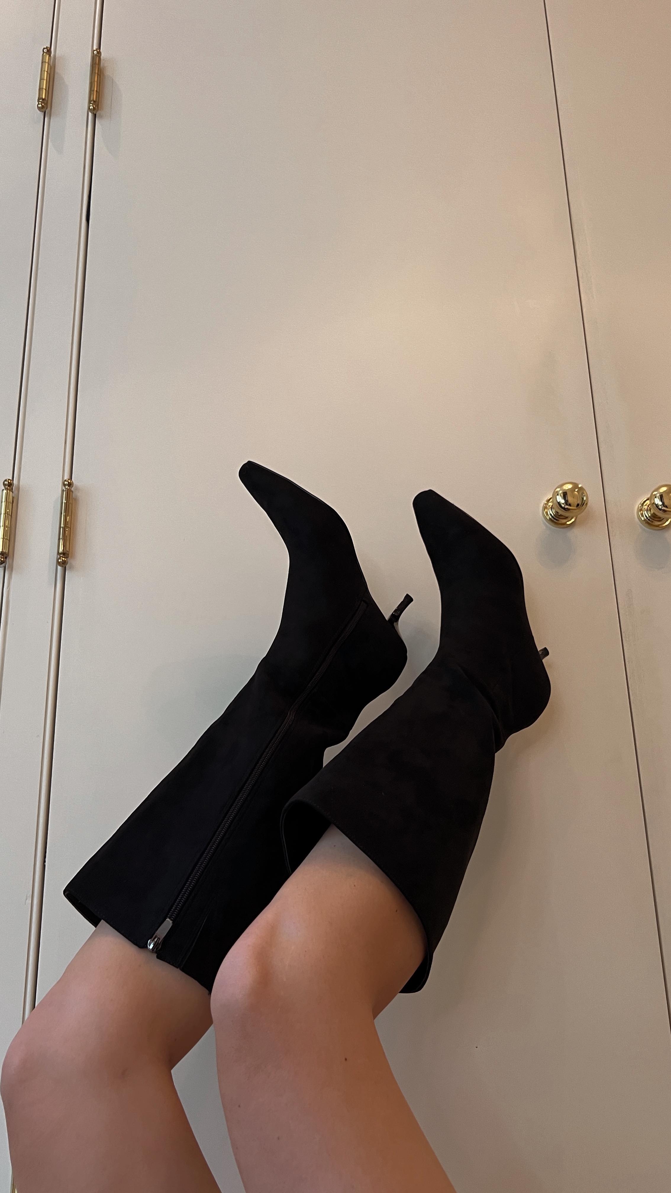 Instagram post by @annieculbertson for Nine West. Caption reads: It’s finally cool enough to slip into my favorite....