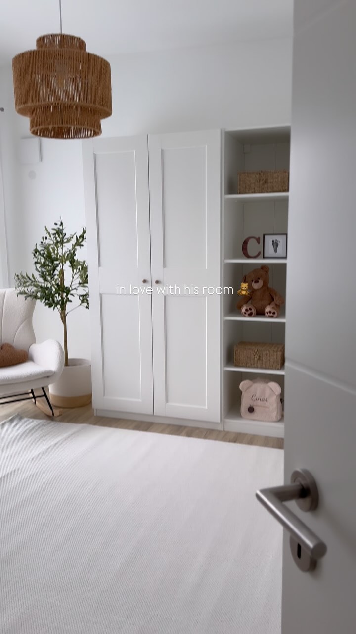 Instagram post by @interior.cagla for Joom. Caption reads: in love with his room 🧸🤍

Werbung | Anzeige....