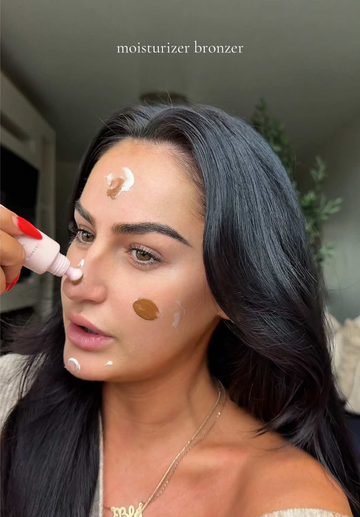 TikTok post by @blamurphy for BiaBelle Beauty. Caption reads: Bronzed in less than 5 minutes ❤️‍🔥 using the....