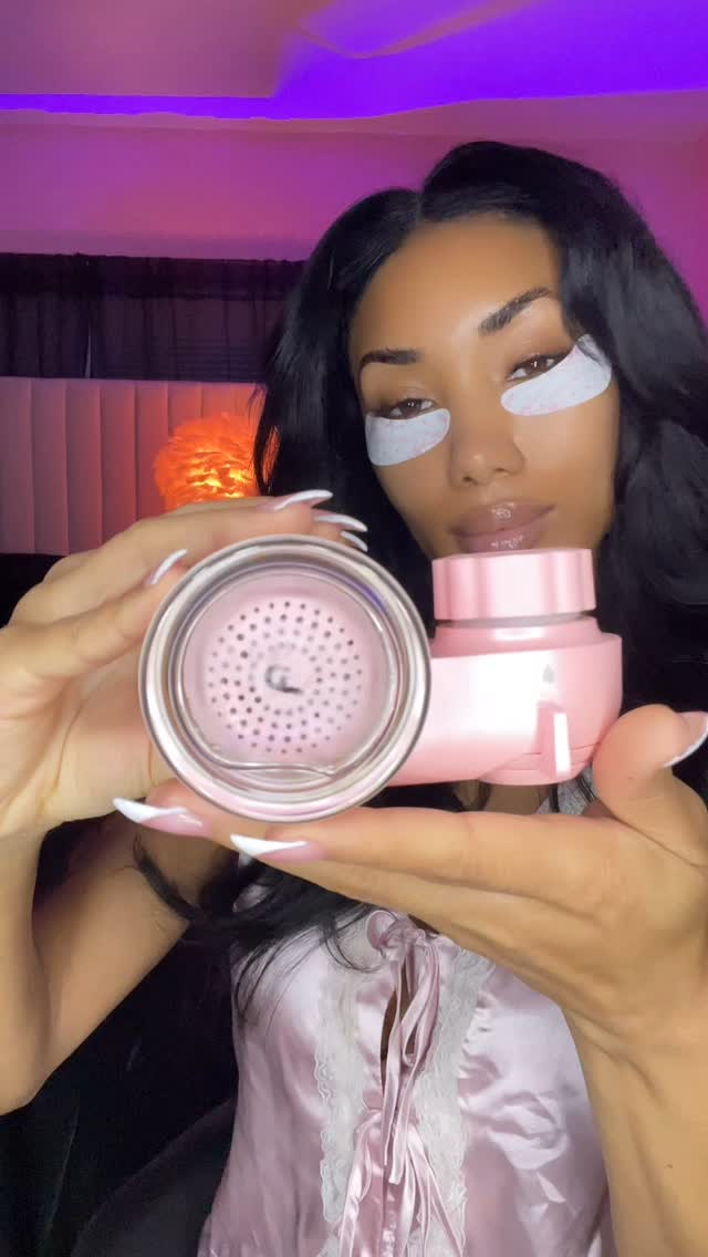 Instagram post by @thebeautyhealer for Filterbaby. Caption reads: [...] would not be complete without my Filterbaby.....