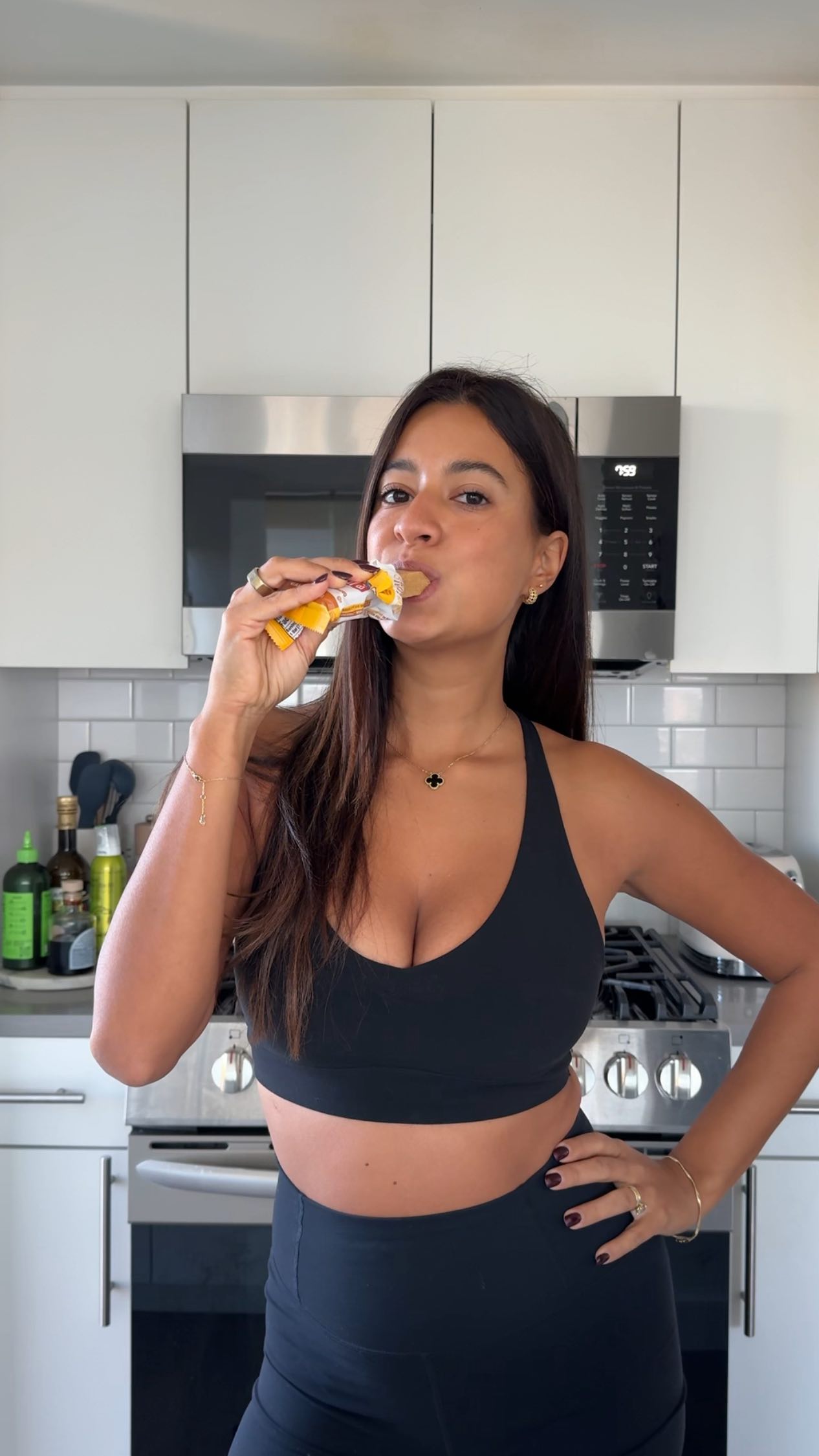 Instagram post by @thecarolinalifestyle for Perfect Bar. Caption reads: doing something good for yourself in the morning =....