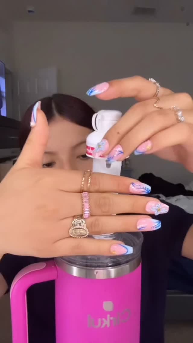 Instagram post by @life.w.valee for Cirkul. Caption reads: SIP OF THE DAYY @drinkcirkul 
•
•
•

#sneakingout....