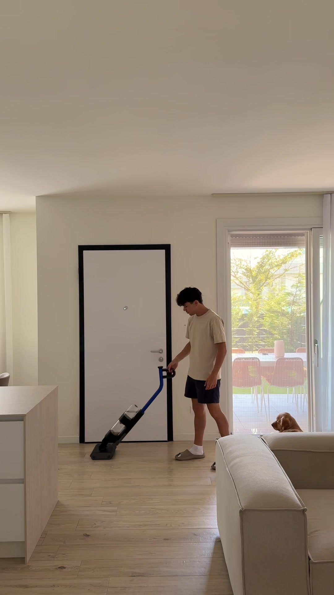 TikTok post by @lucianospinelli for Dyson. Caption reads: la domanda che mi fanno più spesso è: “ma come fai....