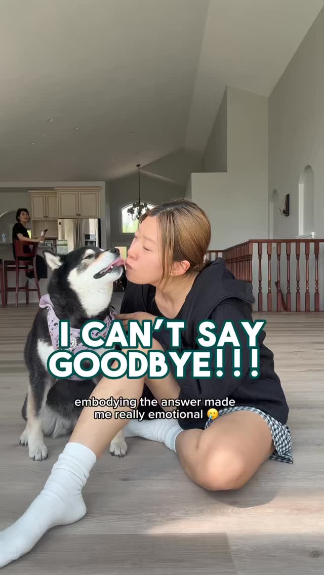 Instagram post by @18hens for CASEKOO. Caption reads: [...] code Henna10 for a discount!! Find the....