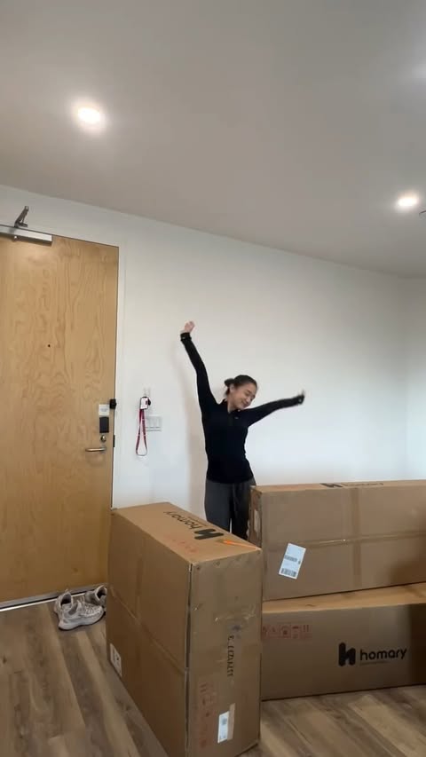 Instagram post by @lena_ha01 for Homary. Caption reads: [...] code “GE128” for 14% off your....