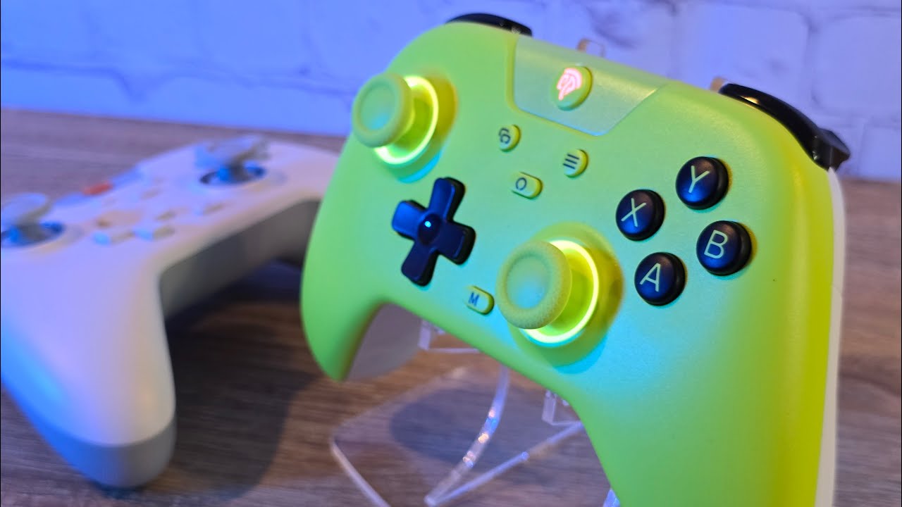 YouTube post by @SepticFalcon for EasySMX. Caption reads: This New Controller is CHEAP & GOOD! ~ EasySMX X05....