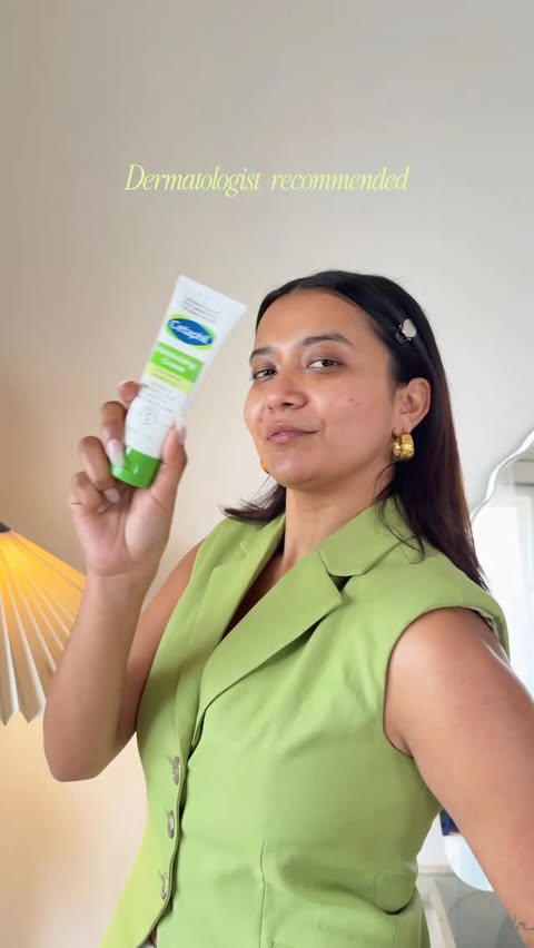 Instagram post by @shiwangisinghh for Cetaphil. Caption reads: [...] skin still stays calm 🤍❄️
Loving how....