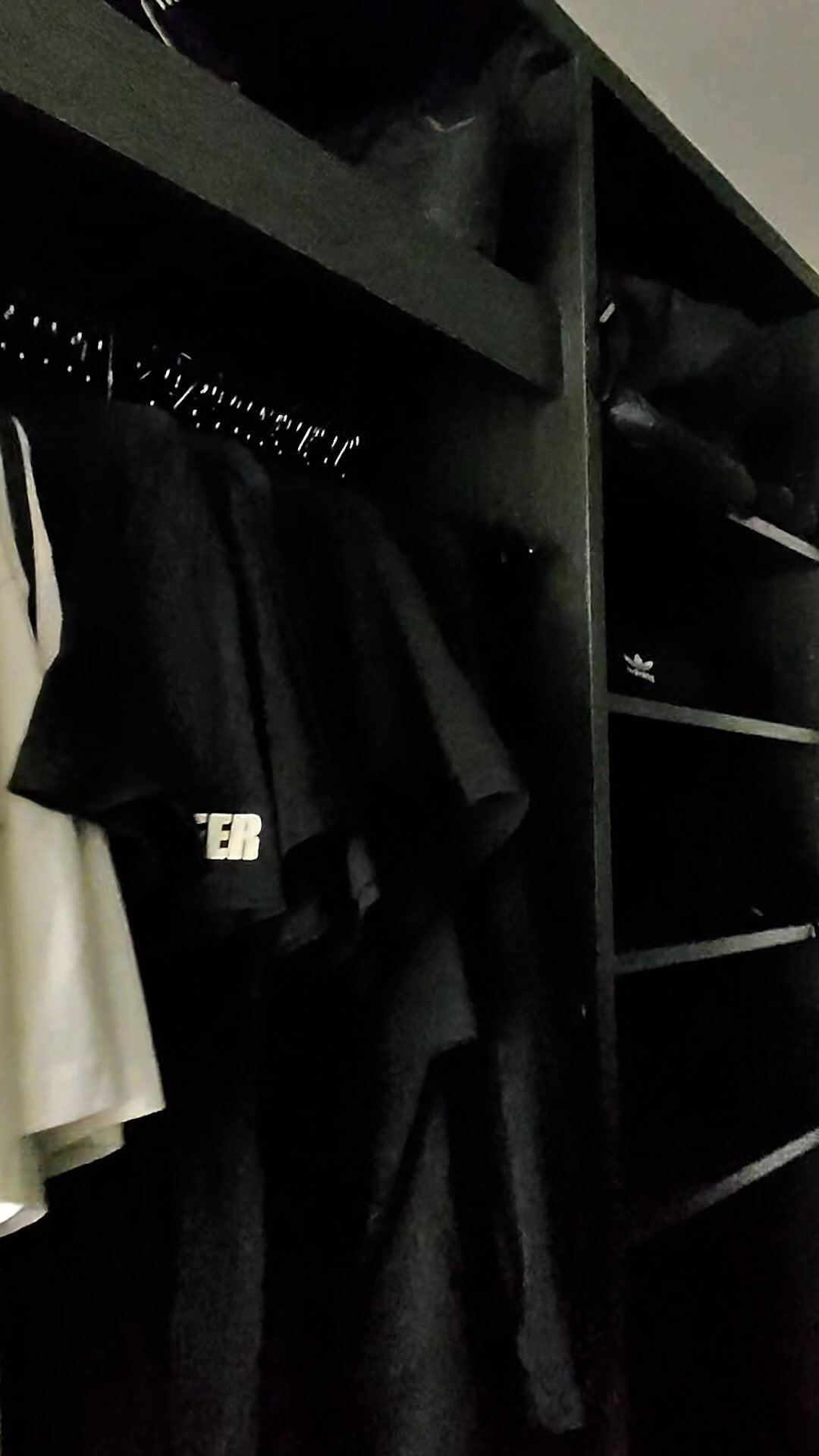 Instagram post by @marlonwoods_ for LES MILLS. Caption reads: POV: everything always matches 🖤.