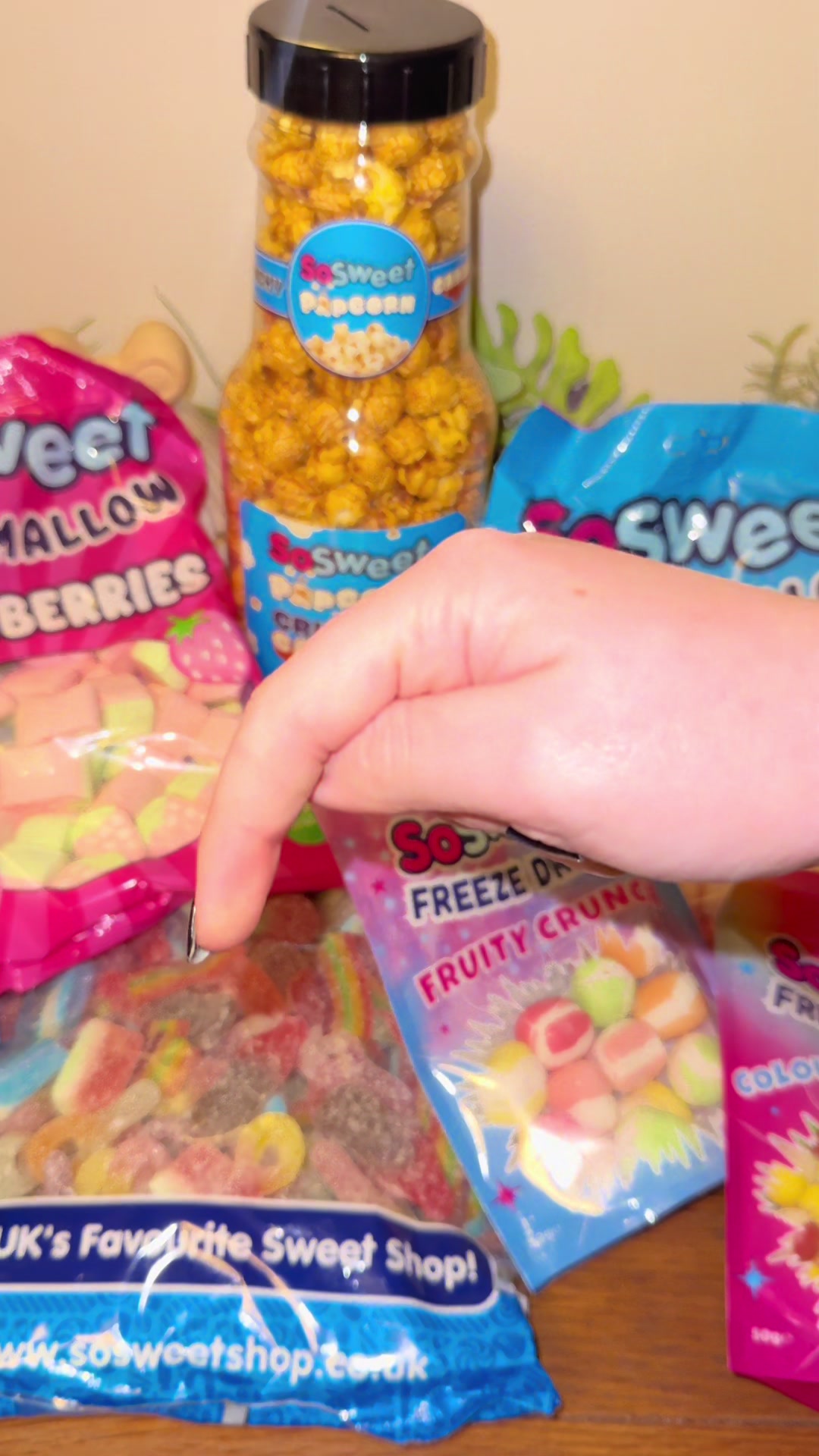 TikTok post by @tulip.deals for SoSweet. Caption reads: Huge SoSweet bundle is £20 right now! @SoSweet....