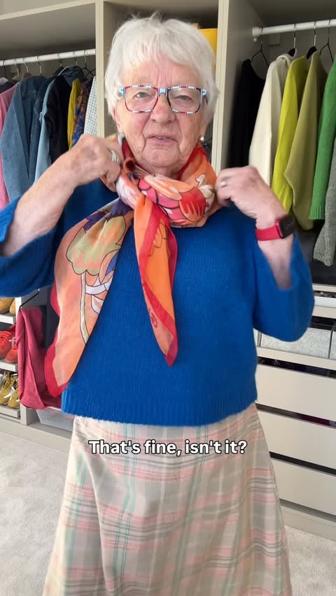 Instagram post by @vivthecarer for Snag. Caption reads: [...] That’s Tights Tuesday. Today we have the....