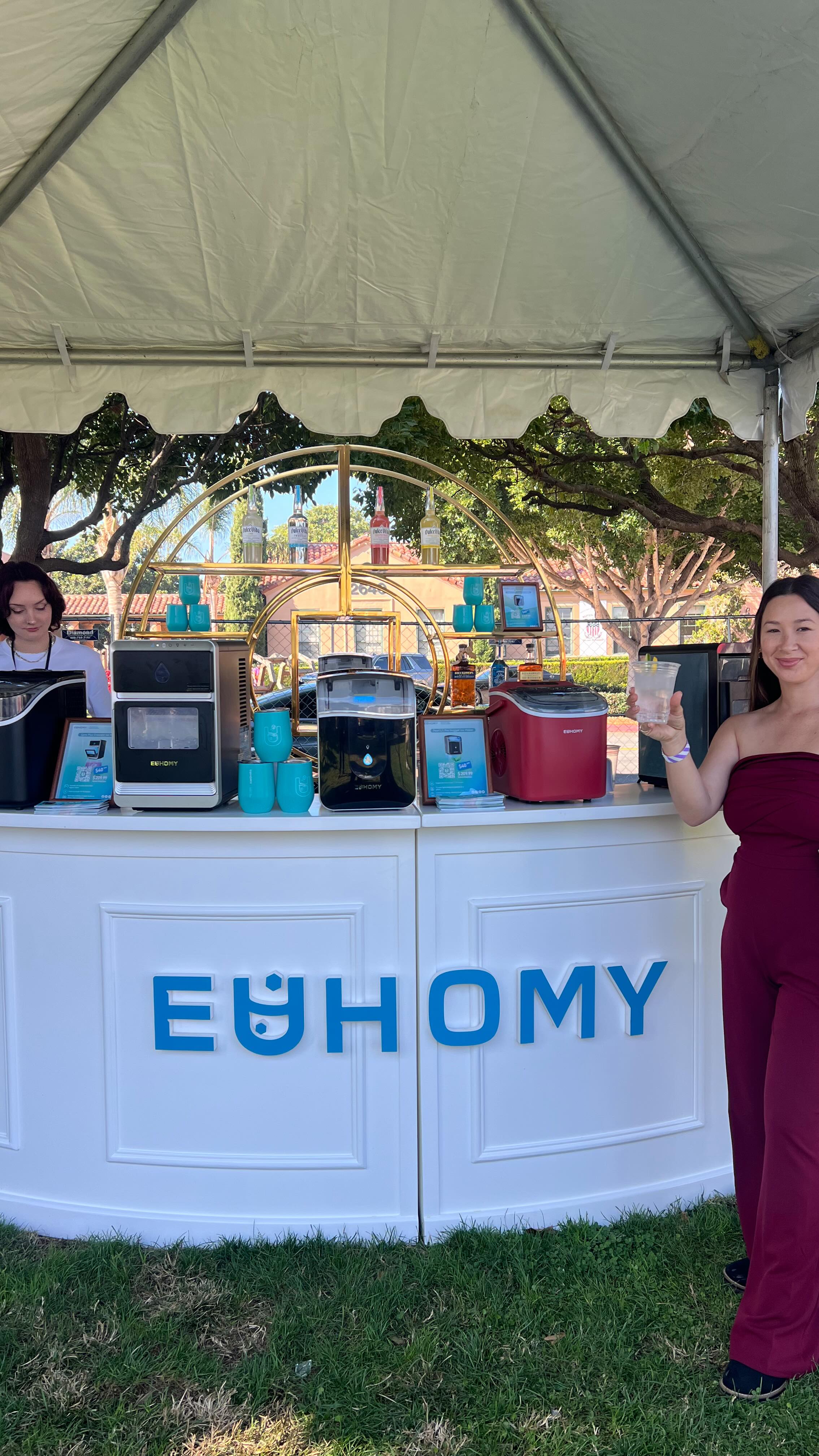 Instagram post by @solandfam for EUHOMY. Caption reads: Chill made simple ❄️ 🧊 The Euhomy Portable Ice....