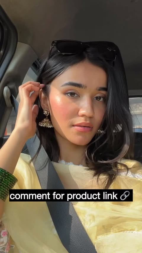 Instagram post by @nidzzdigitaldiary for Molecular Company. Caption reads: If you want the sunscreen comment for link 🔗 #spf....