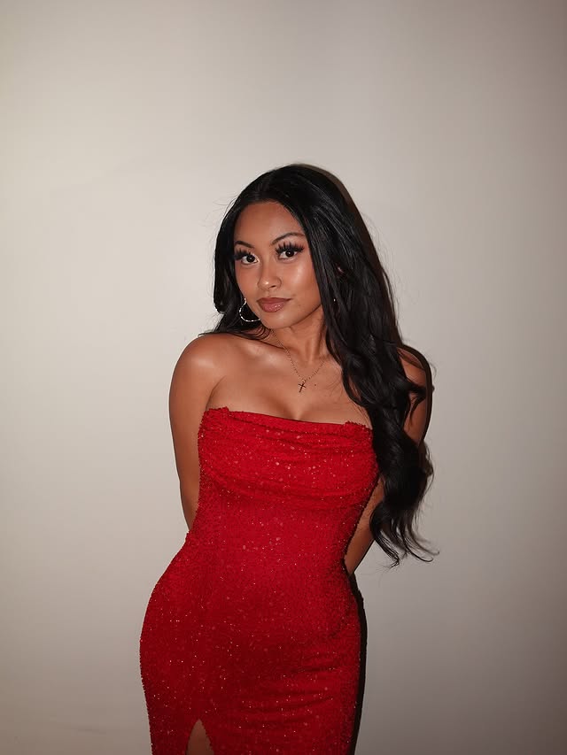 Instagram post by @ginawyd for OH POLLY. Caption reads: [...] to u by @mir3lle ‘s camera 🥳💕 👗: @ohpolly....