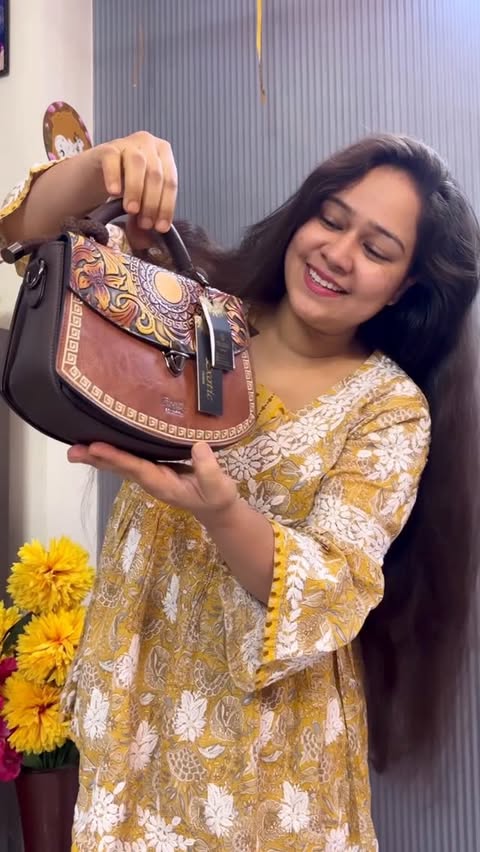 Instagram post by @seemabhatt7 for Flipkart. Caption reads: [...] bag with premium quality 😍 from....
