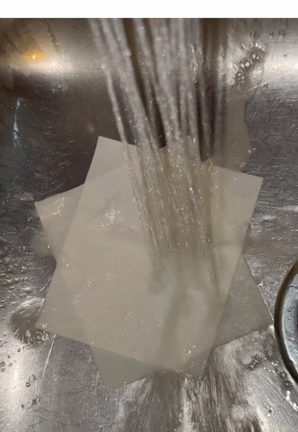 TikTok post by @thefrontdesk for Earth Breeze. Caption reads: [...] i’m just finding out about these @Earth....