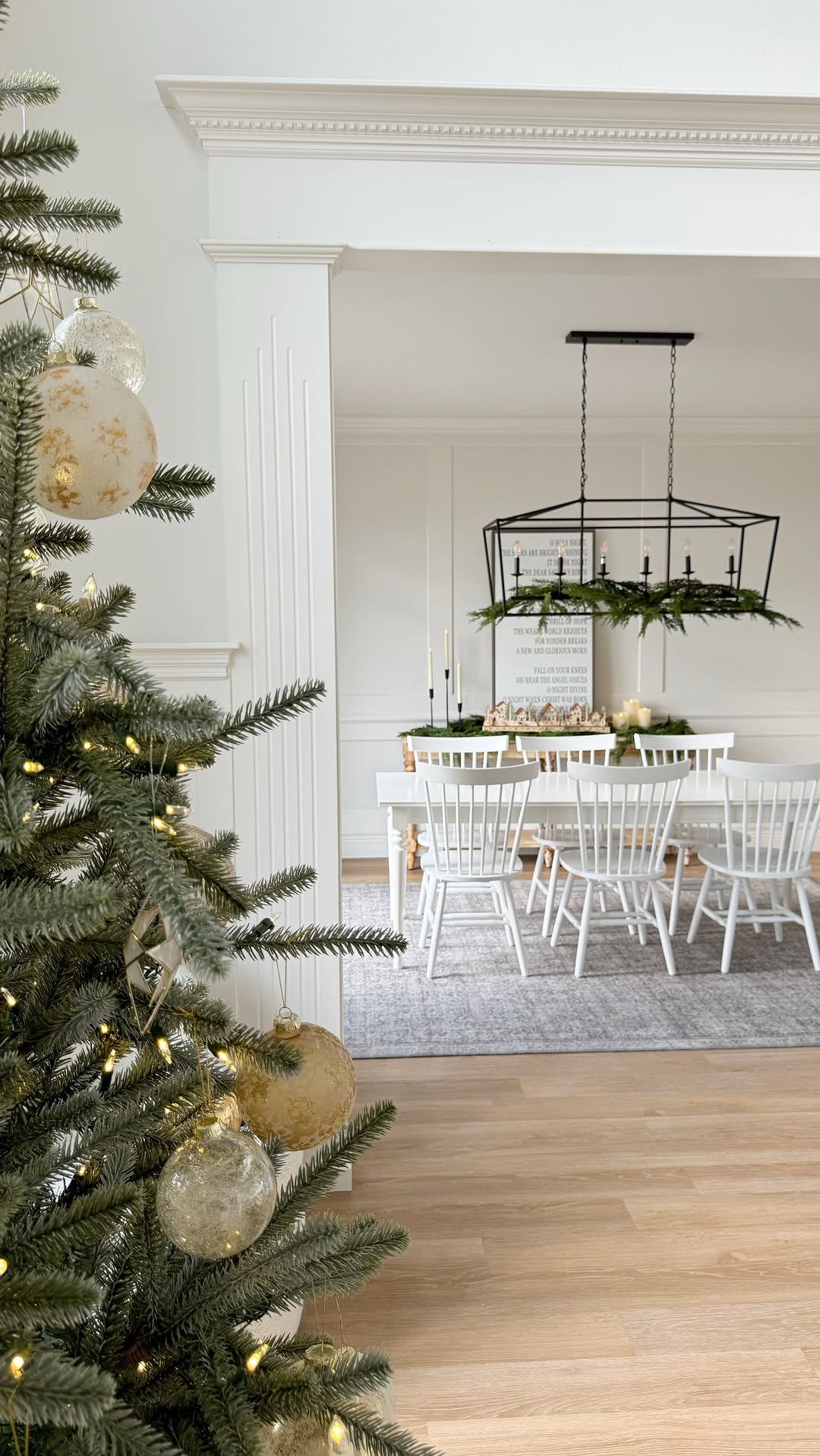 Instagram post by @dreamingofhomemaking for RugsUSA. Caption reads: Christmas is loading … and ready for all the rooms....