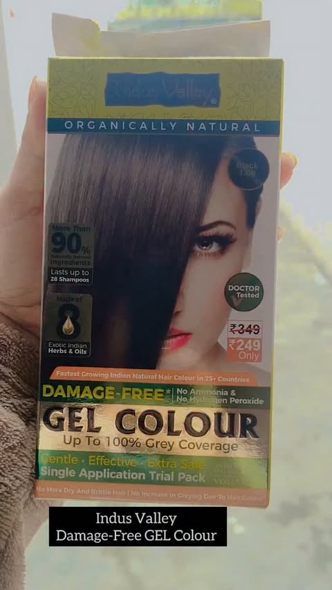 Instagram post by @priyankaawasthi10011990 for Indus Valley Organic Beauty. Caption reads: [...] COLORE haircolor Check it out....