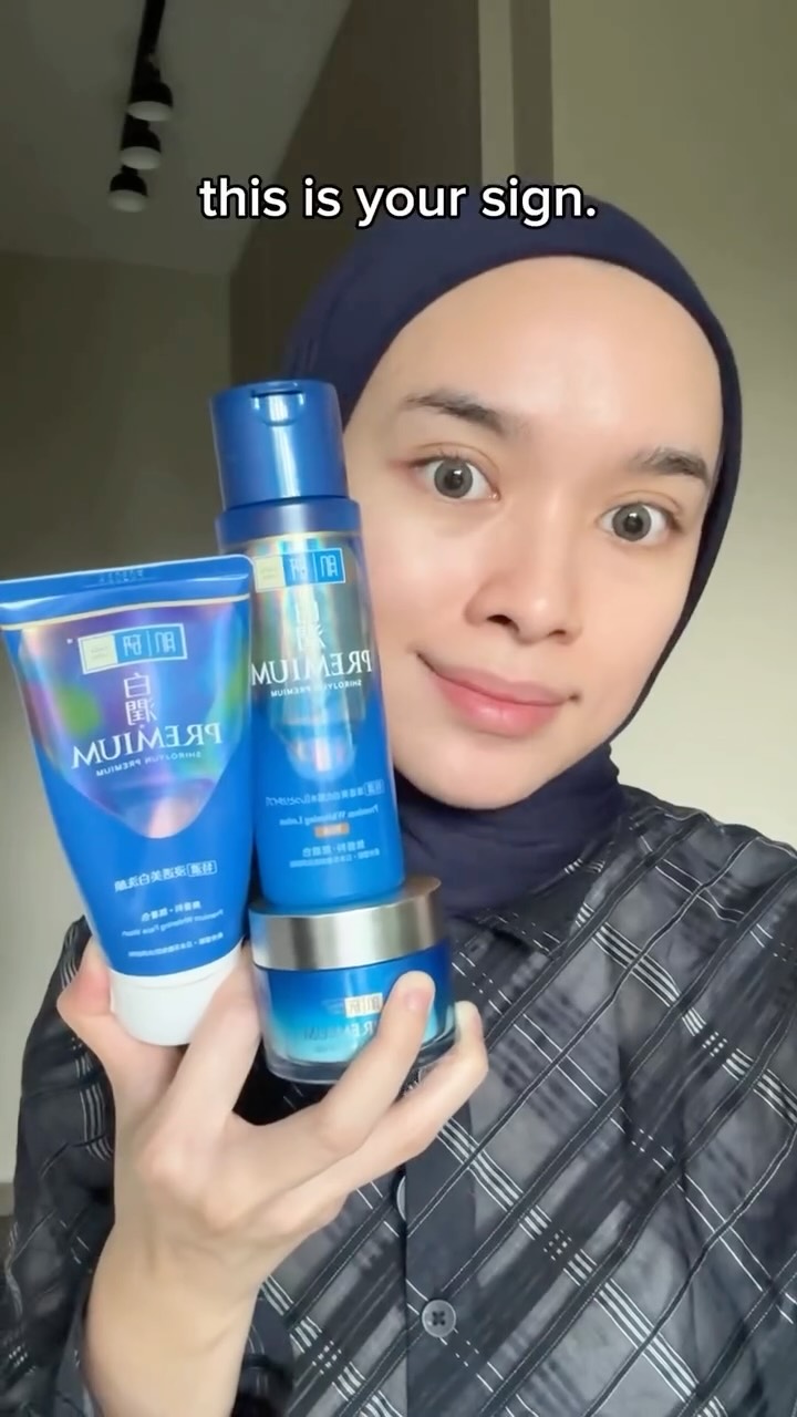 Instagram post by @sofeashra for Hada Labo Singapore. Caption reads: here’s my honest and updated skincare routine for....