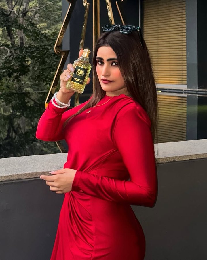 Instagram post by @shwetaapal for Beauty Concepts Pvt Ltd. Caption reads: Celebrate the holiday season with the refreshing....