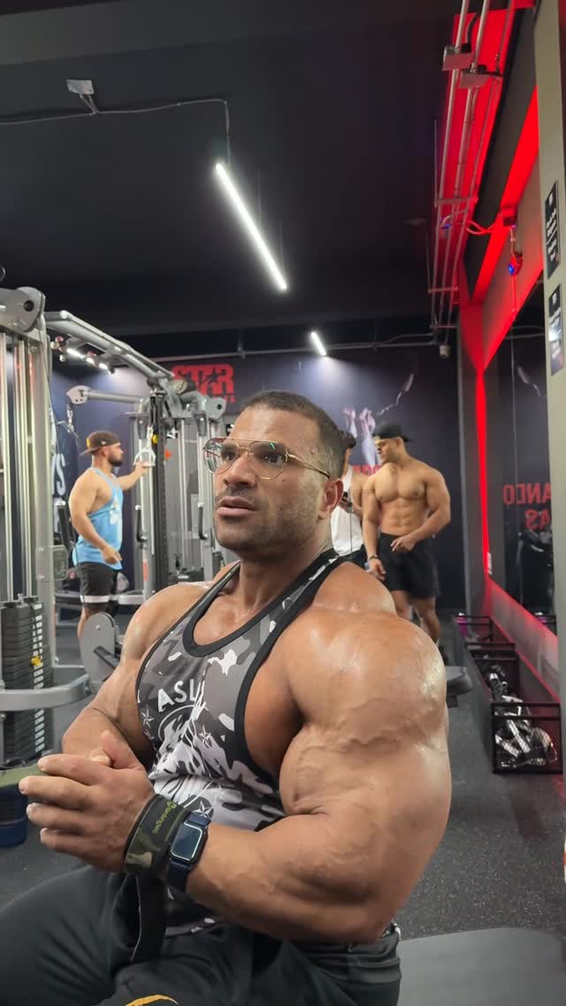 Instagram post by @hassan_mostafa92 for Jed North. Caption reads: training properly is more important than lifting....