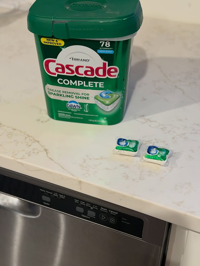 Instagram post by @lumietoile_ for Cascade. Caption reads: I love Cascade Complete ActionPacs. They clean....