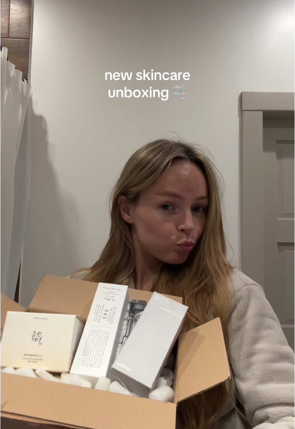 TikTok post by @sindsindija for Cosibella. Caption reads: [...] Resveratrol 345 Intensive Repair Cream....