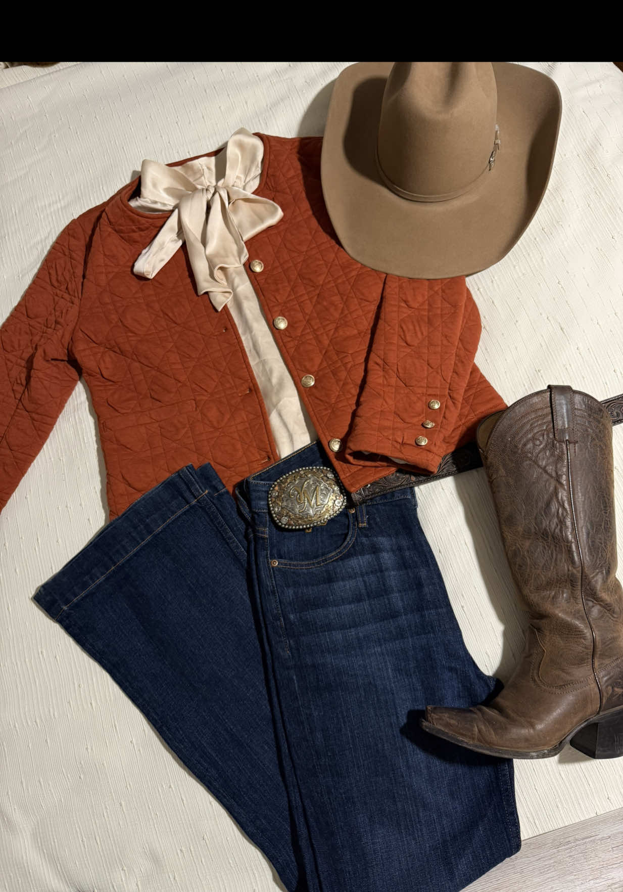 TikTok post by @yanelyyo9 for Kimes Ranch Jeans. Caption reads: #fyp #paratiiiiiiiiiiiiiiiiiiiiiiiiiiiiiii....