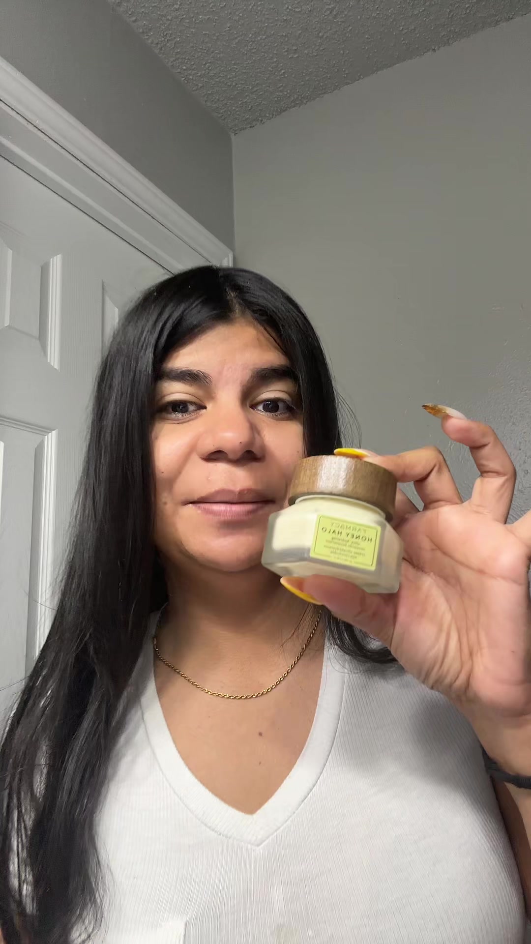 TikTok post by @andrea.bastidas04 for FarmacyBeauty. Caption reads: @Farmacy Beauty #farmacybeauty #farmacy.