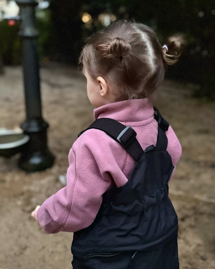 Instagram post by @jefunina for Lindex. Caption reads: A je to tady. Realita, které se musíme postavit....